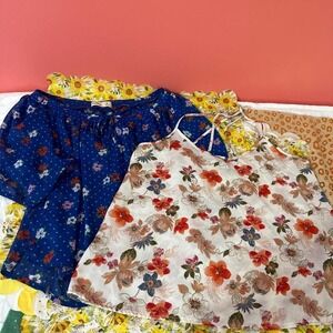 Hollister blouse bundle —size small